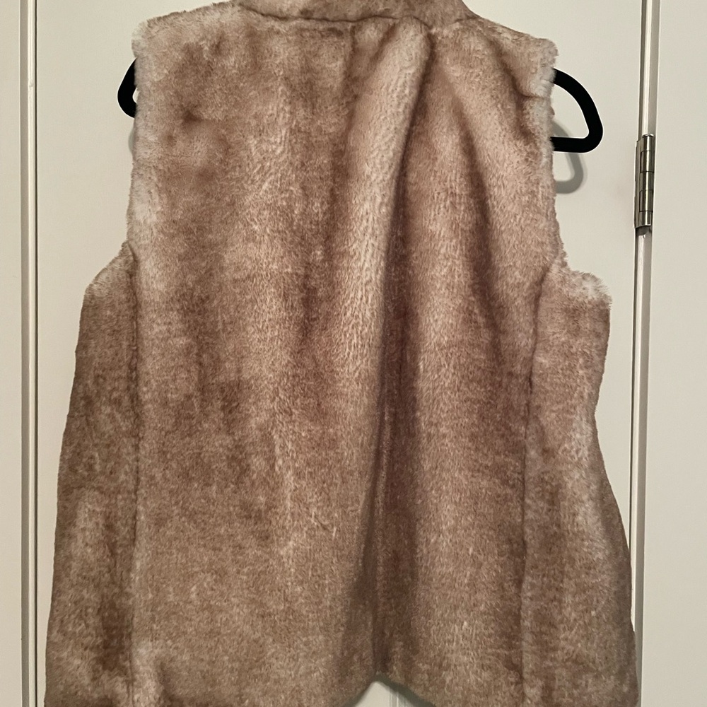 LOFT Plush Faux Fur Vest in Cream and Tan - Picture 2 of 2